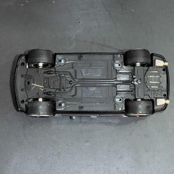 Hot Wheels Dropstars Chrysler 300C H30338 Black 2994 1:20 Scale Die Cast Model - Picture 12 of 14